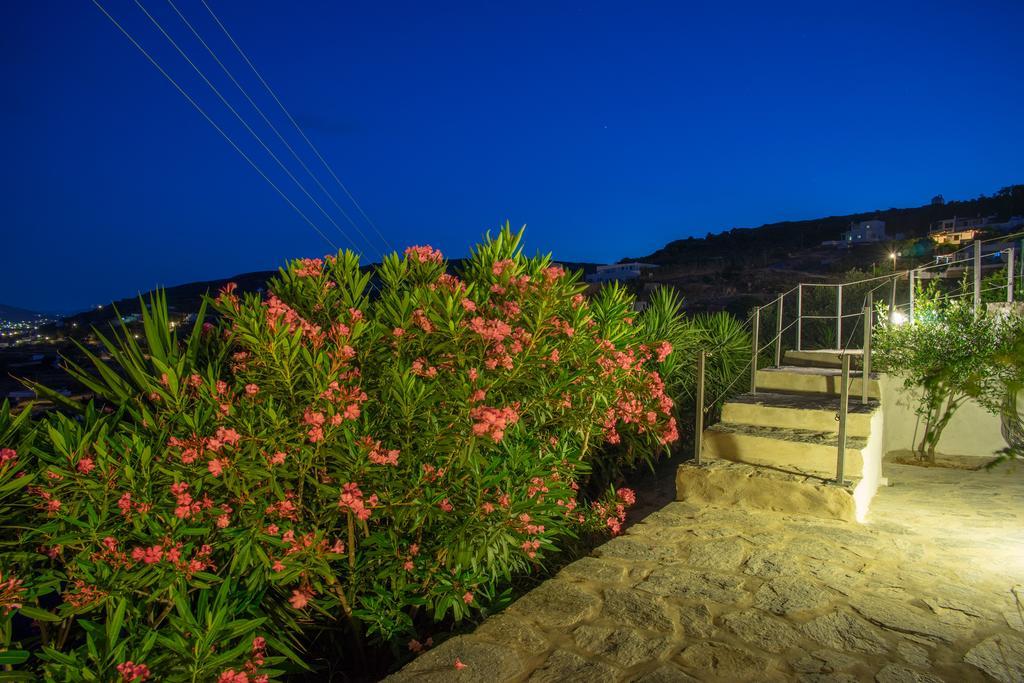 Azzurro Bianco Suites Páros Zewnętrze zdjęcie