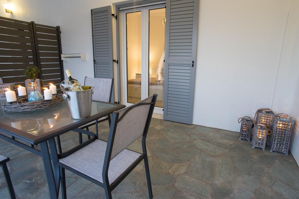 Azzurro Bianco Suites Páros Zewnętrze zdjęcie